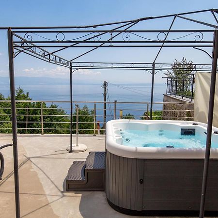 Stunning Apartment In Mošćenička Draga Exterior foto