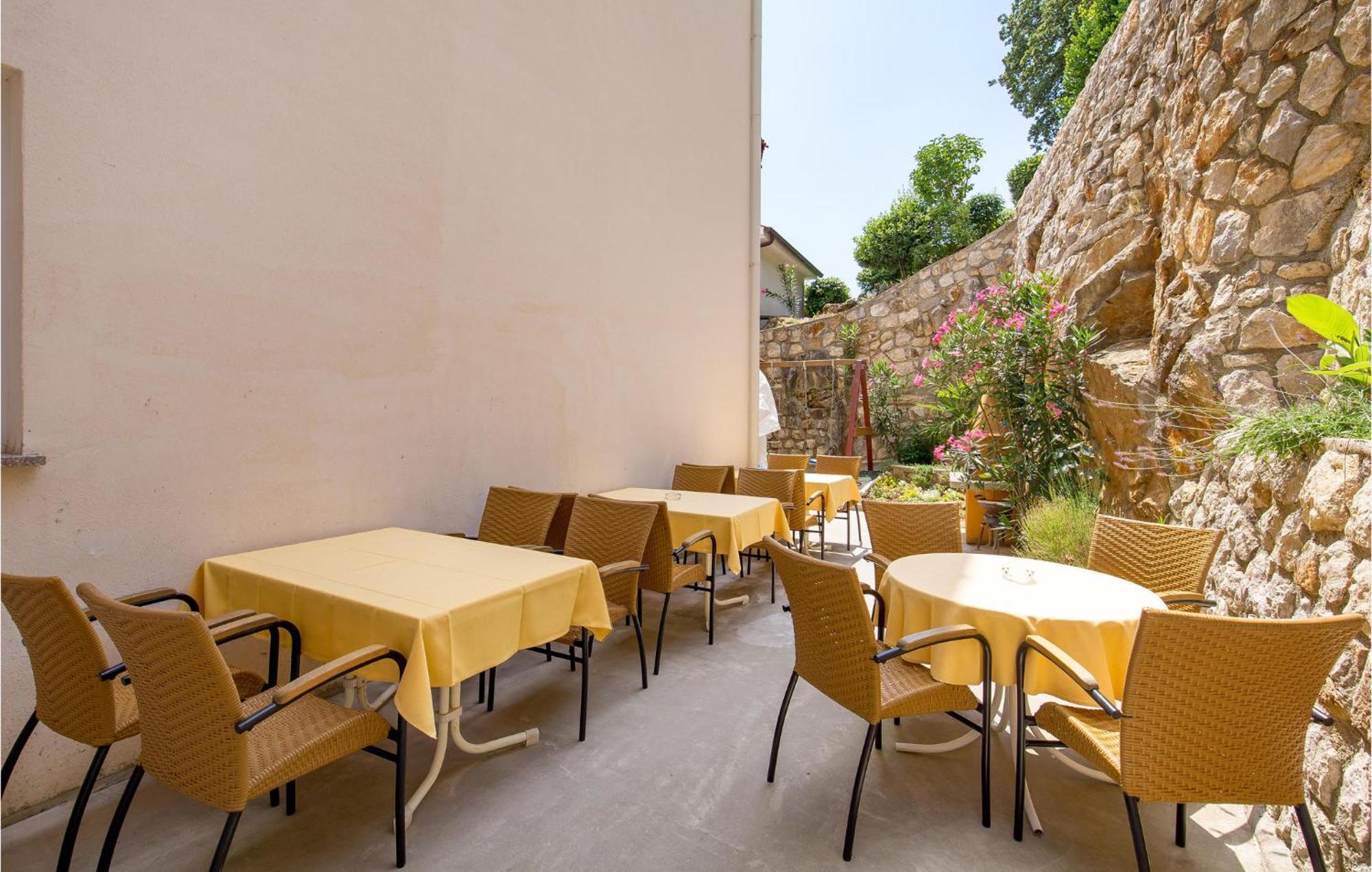 Stunning Apartment In Mošćenička Draga Exterior foto