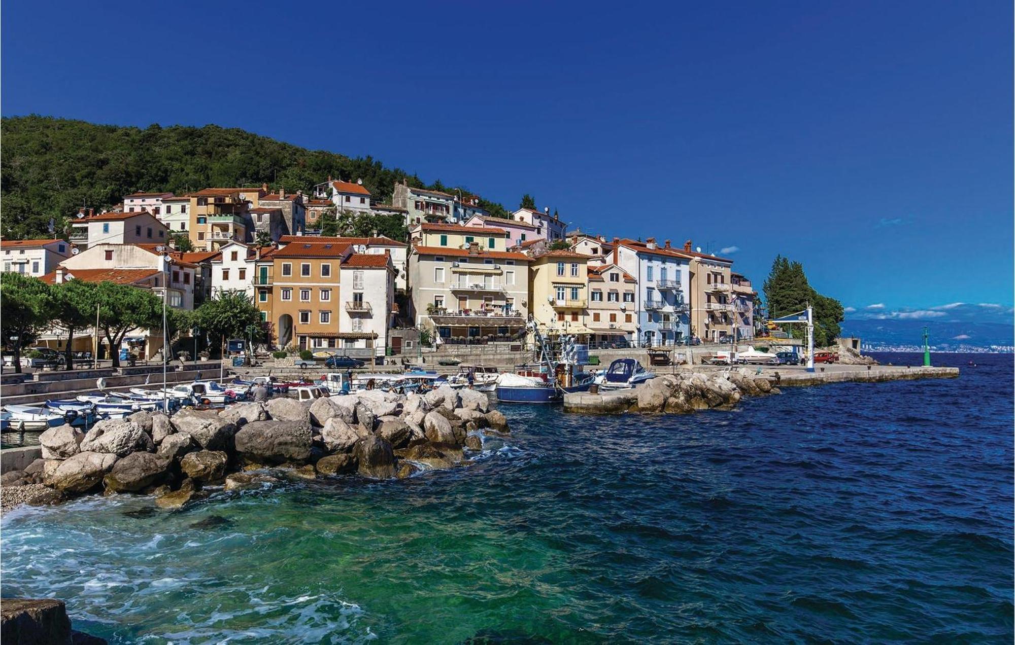 Stunning Apartment In Mošćenička Draga Exterior foto